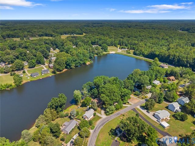 2235 Lakeview Dr, Powhatan, VA 23139
