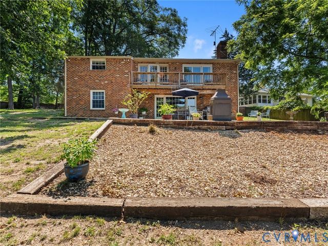 2235 Lakeview Dr, Powhatan, VA 23139