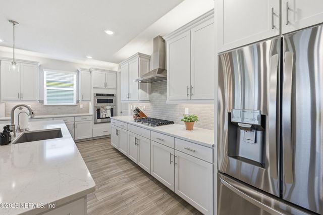 10826 TOWN VIEW Drive, Jacksonville, FL 32256