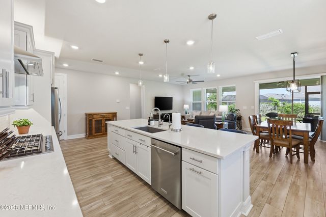 10826 TOWN VIEW Drive, Jacksonville, FL 32256