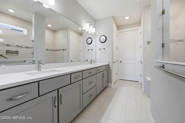 10826 TOWN VIEW Drive, Jacksonville, FL 32256