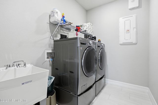 10826 TOWN VIEW Drive, Jacksonville, FL 32256