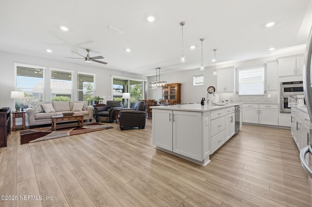 10826 TOWN VIEW Drive, Jacksonville, FL 32256