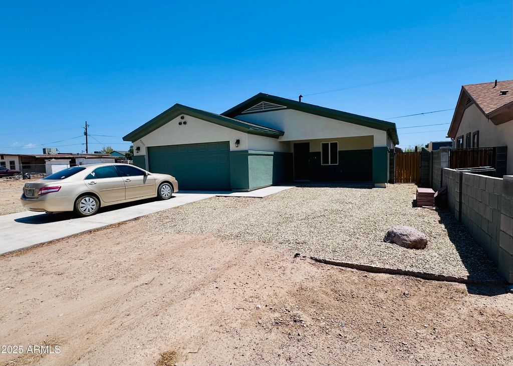 32007 N BUSH Street, Wittmann, AZ 85361