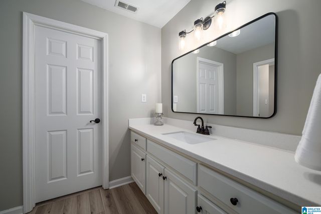 7204 N HIGHFIELD LANE, Hoover, AL 35242