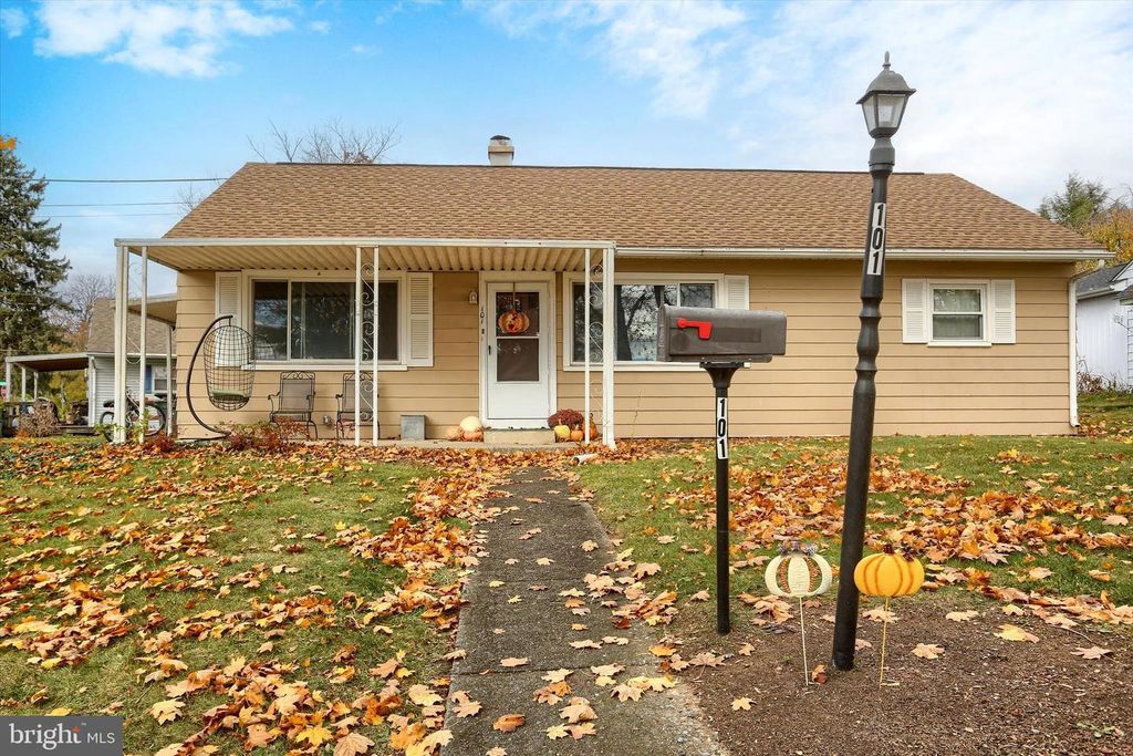 101 CUMBERLAND DR, Camp Hill, PA 17011