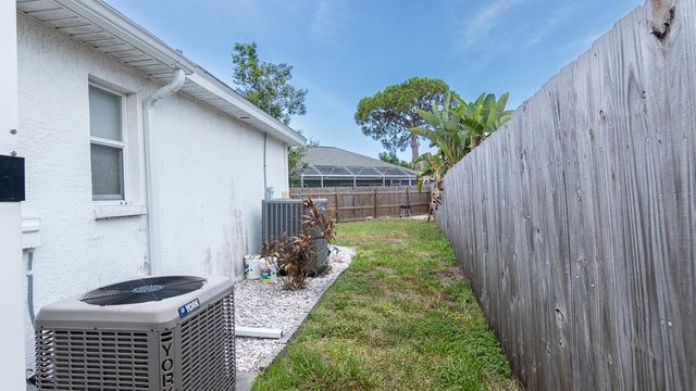 906 WEE BURN PLACE, Sarasota, FL 34243