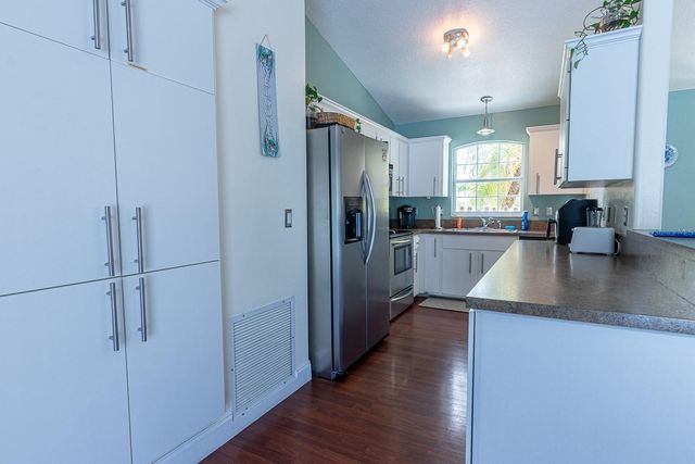 906 WEE BURN PLACE, Sarasota, FL 34243