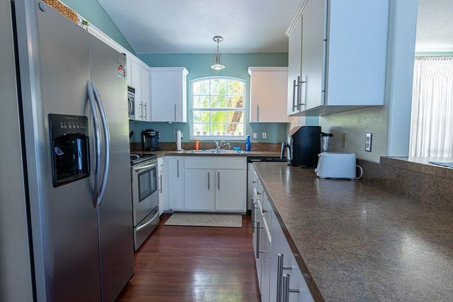 906 WEE BURN PLACE, Sarasota, FL 34243