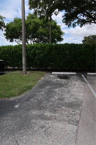 1401 SW 128th Terrace 211H, Pembroke Pines, FL 33027