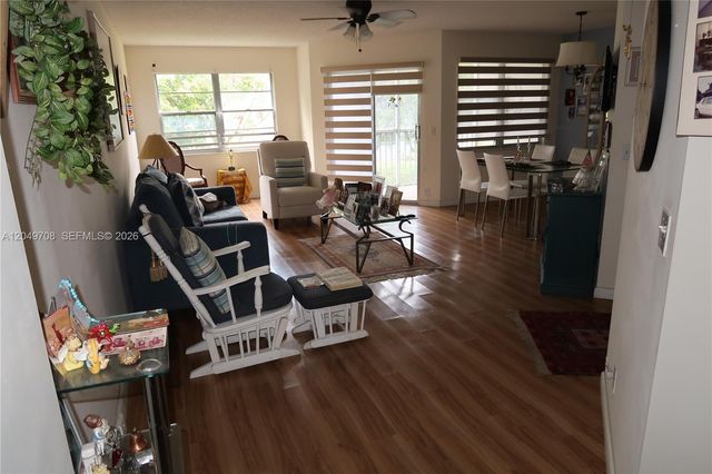 1401 SW 128th Terrace 211H, Pembroke Pines, FL 33027