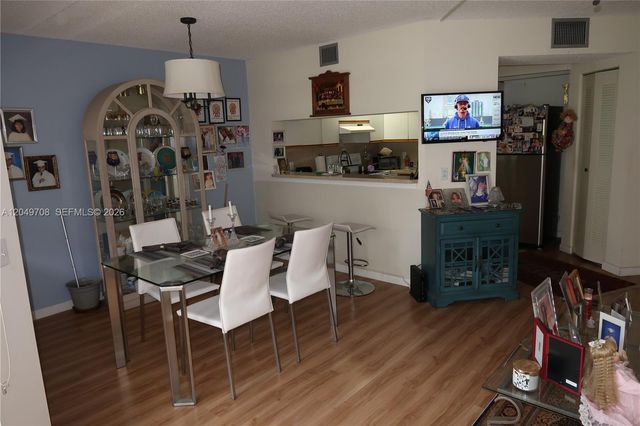 1401 SW 128th Terrace 211H, Pembroke Pines, FL 33027
