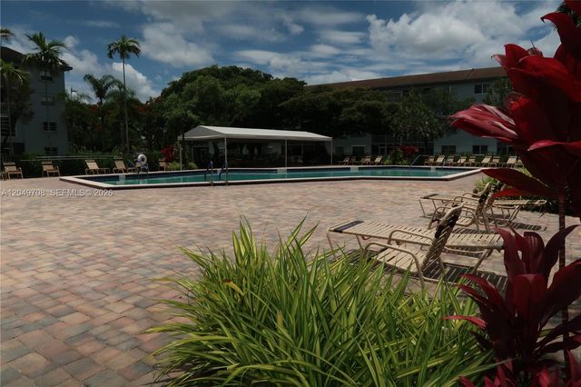 1401 SW 128th Terrace 211H, Pembroke Pines, FL 33027