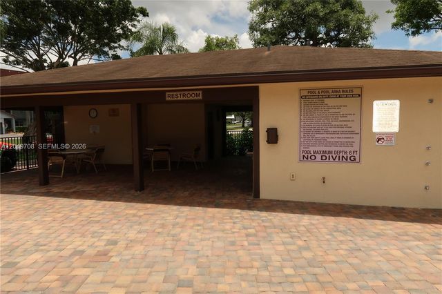1401 SW 128th Terrace 211H, Pembroke Pines, FL 33027
