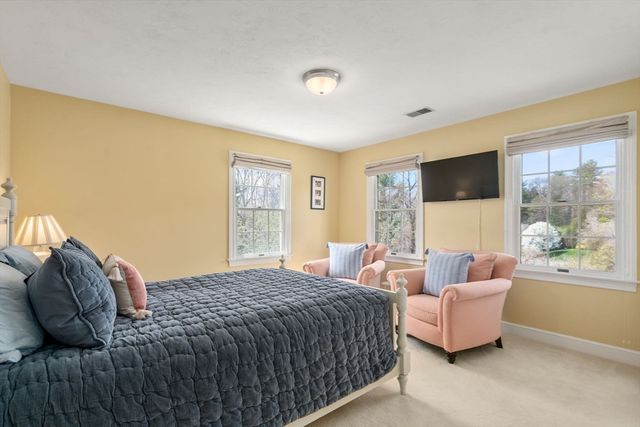 41 York Rd, Wayland, MA 01778