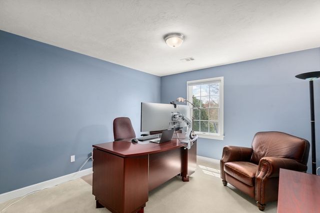 41 York Rd, Wayland, MA 01778