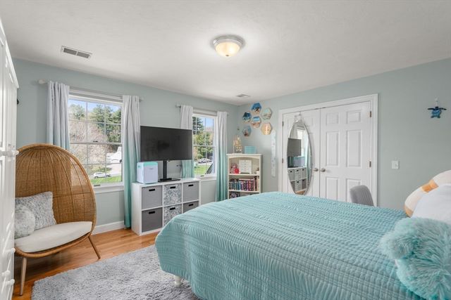 41 York Rd, Wayland, MA 01778