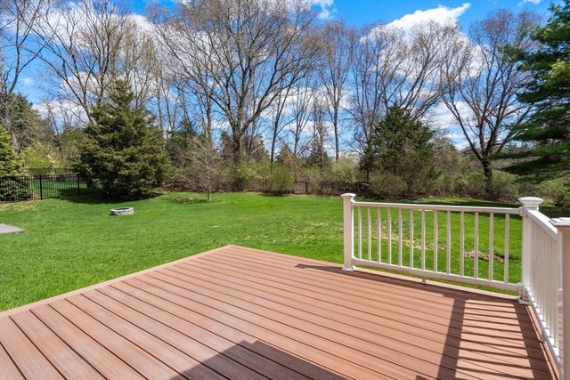 41 York Rd, Wayland, MA 01778