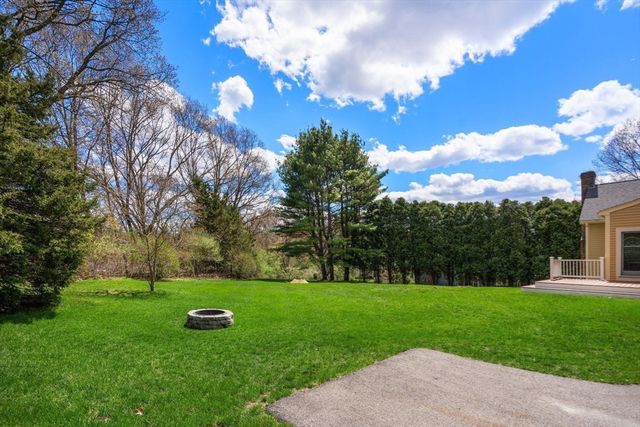 41 York Rd, Wayland, MA 01778