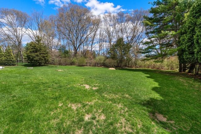 41 York Rd, Wayland, MA 01778