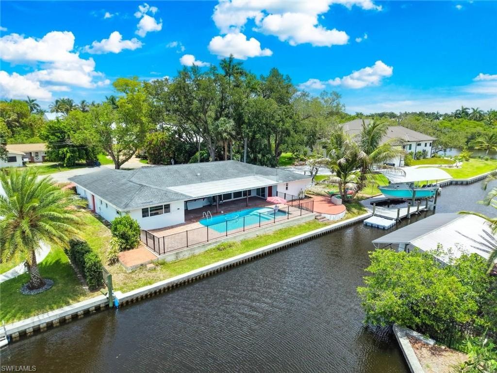 1040 Edgemere DR, FORT MYERS, FL 33919 — exterior