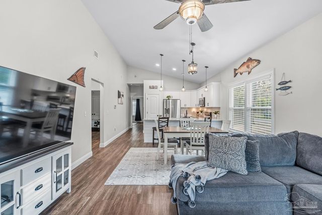 4336 Melton Rd, Milton, FL 32583