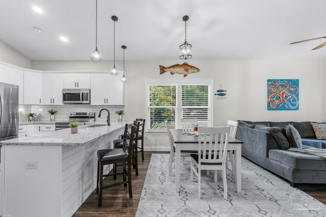 4336 Melton Rd, Milton, FL 32583