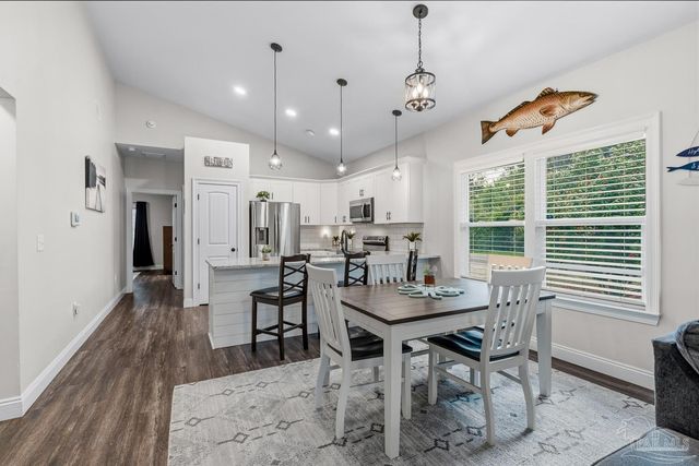 4336 Melton Rd, Milton, FL 32583