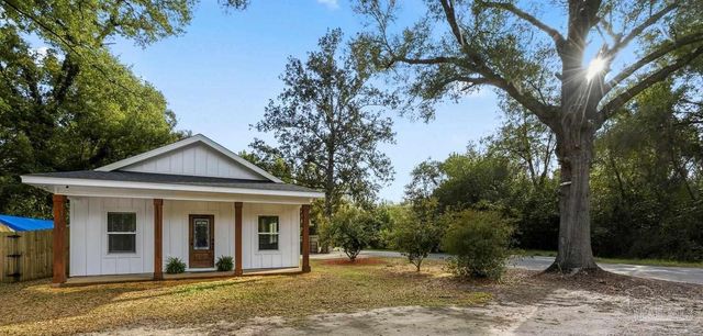 4336 Melton Rd, Milton, FL 32583