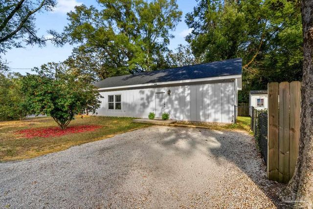 4336 Melton Rd, Milton, FL 32583