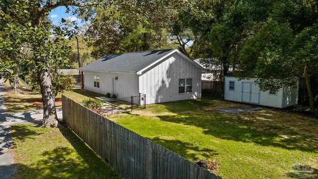 4336 Melton Rd, Milton, FL 32583