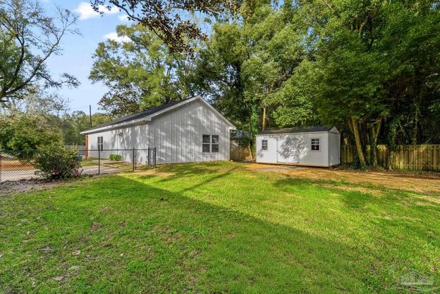 4336 Melton Rd, Milton, FL 32583