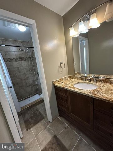 8705 LOUGHRAN RD, Fort Washington, MD 20744
