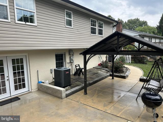 8705 LOUGHRAN RD, Fort Washington, MD 20744