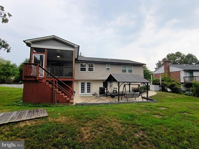 8705 LOUGHRAN RD, Fort Washington, MD 20744