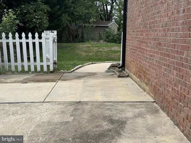 8705 LOUGHRAN RD, Fort Washington, MD 20744
