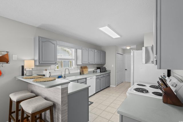 9607 Kings Grant Dr., Murrells Inlet, SC 29576
