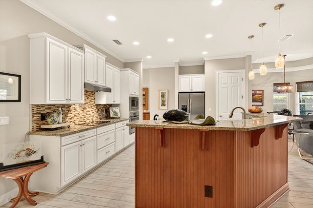 424 Venecia Way, St Augustine, FL 32086