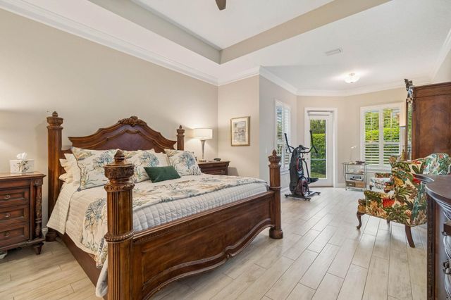 424 Venecia Way, St Augustine, FL 32086