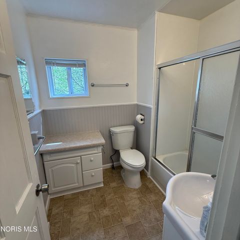 1475 Craigwood Road, Toledo, OH 43612
