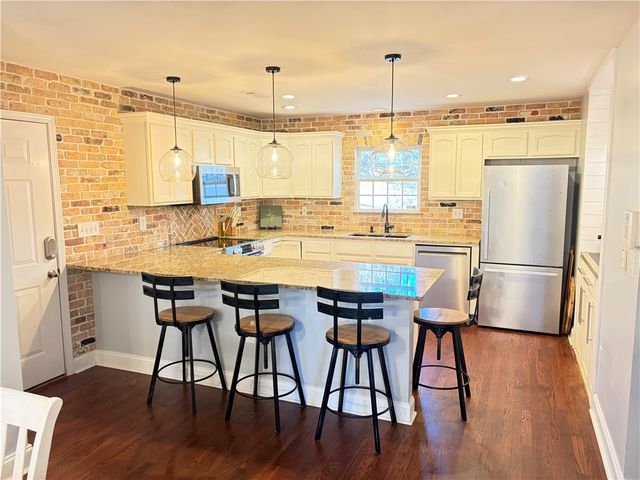 203 Indian Trail Road, Seneca, SC 29672