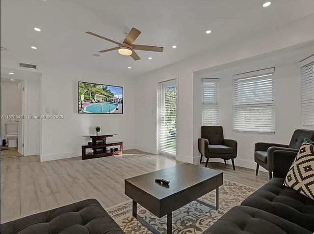 3291 SW 44th Street, Fort Lauderdale, FL 33312