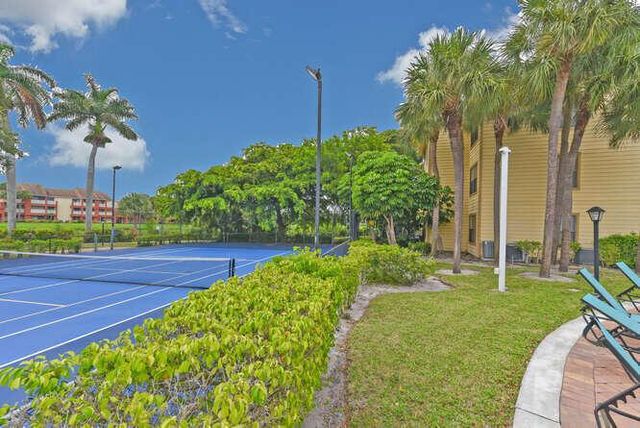 2311 N Congress Avenue 28, Boynton Beach, FL 33426