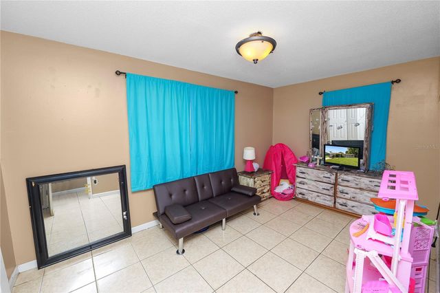 517 TANGLEWOOD DRIVE, Auburndale, FL 33823