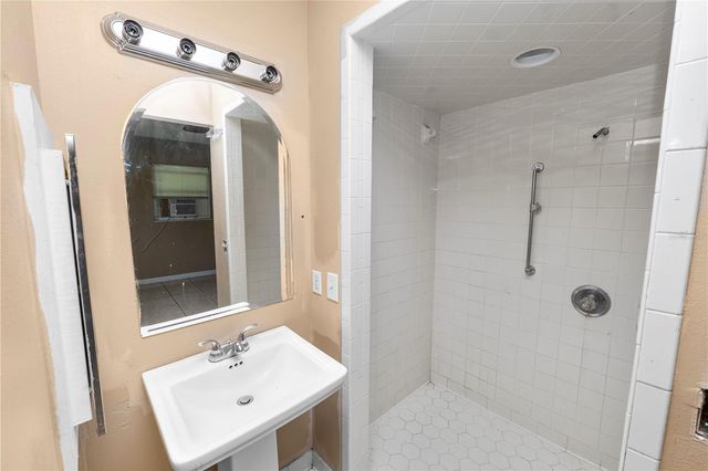517 TANGLEWOOD DRIVE, Auburndale, FL 33823