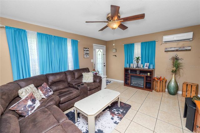 517 TANGLEWOOD DRIVE, Auburndale, FL 33823