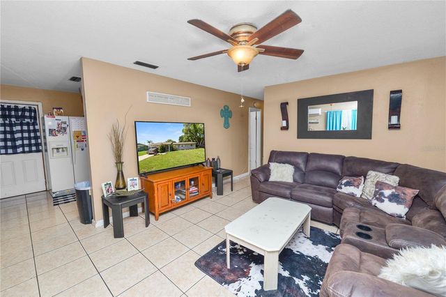517 TANGLEWOOD DRIVE, Auburndale, FL 33823
