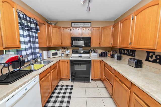 517 TANGLEWOOD DRIVE, Auburndale, FL 33823
