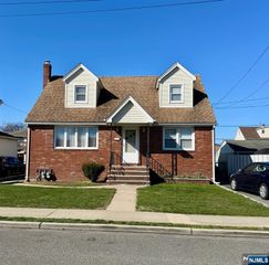 315 3rd Street 2, Saddle Brook, NJ 07663