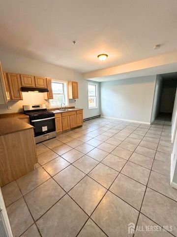 410-412 1st Avenue 2, Elizabeth, NJ 07206
